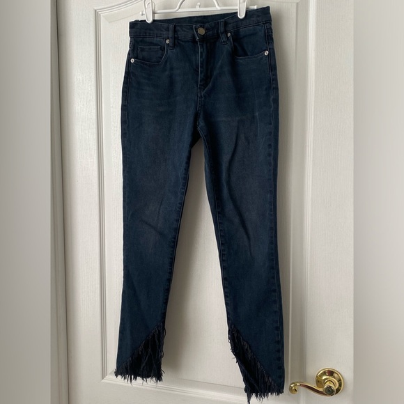 [BLANKNYC] The Bond. Mid rise skinny. Size 27. - Picture 4 of 12